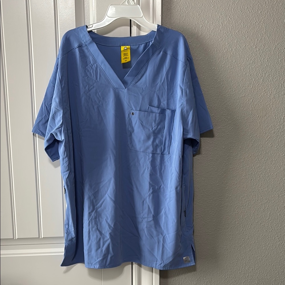 Wonderwink Men's Blue scrub top